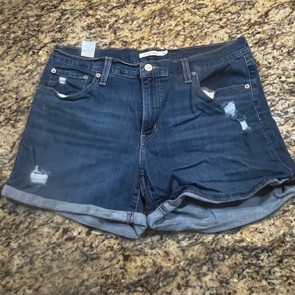Levi Strauss Women Mid Length Shorts Dark Wash Distressed Denim Cuffed Size 32